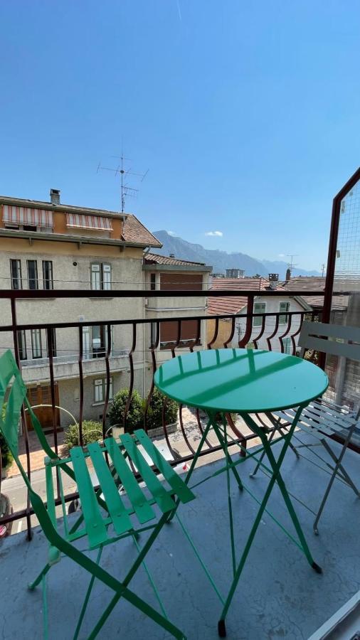 Le Bout Du Lac Studio Renove Avec Balcon Et Vue Sur La Montagne Annecy Exteriör bild